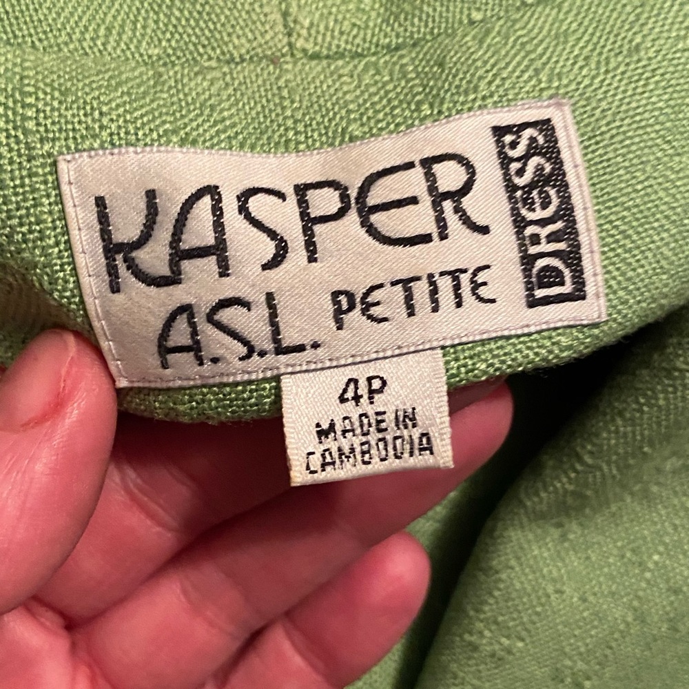 Women’s business suit by Kasper ASL Petite - Picture 4 of 4